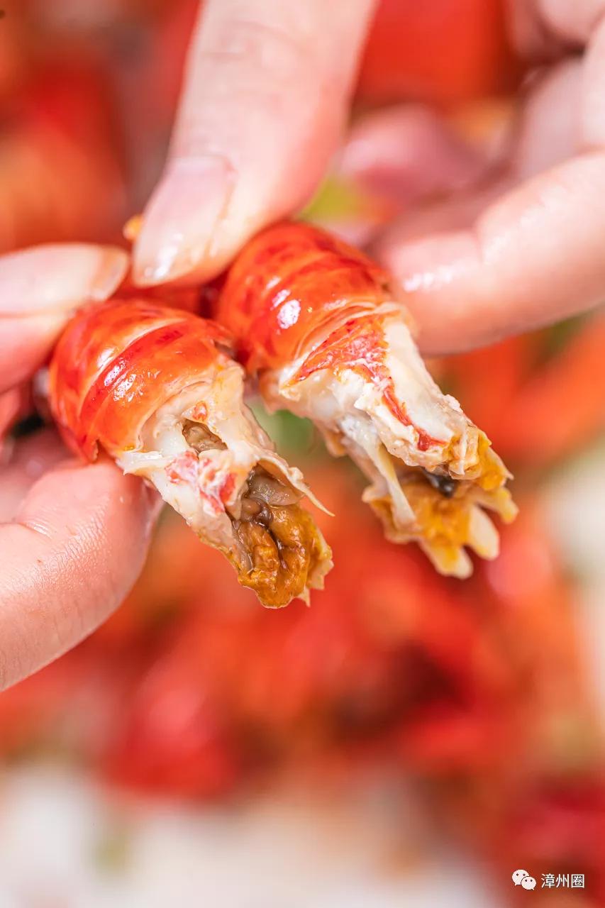 小龙虾海鲜自助烤肉,这家自助餐性价比超高