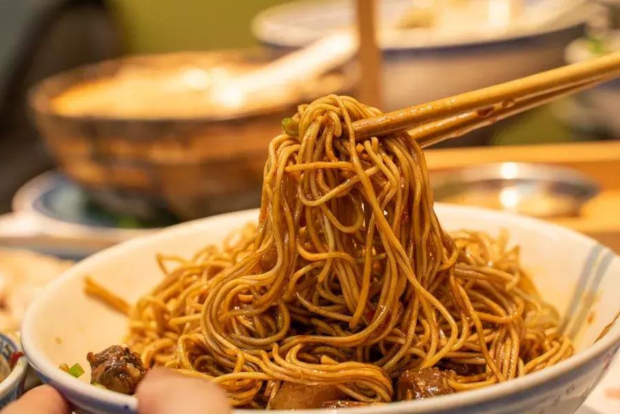 上海面馆沪西老弄堂地址,上海闸北区十大人气面馆