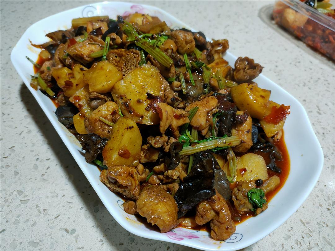 185g配备地表最强快充OPPOAce2值得买吗?