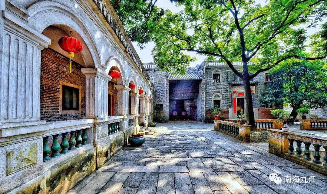 佛山924电台主持人直播,佛山924电台直播间主持人