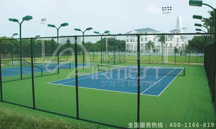 一片网球场造价,怎么建一个网球场