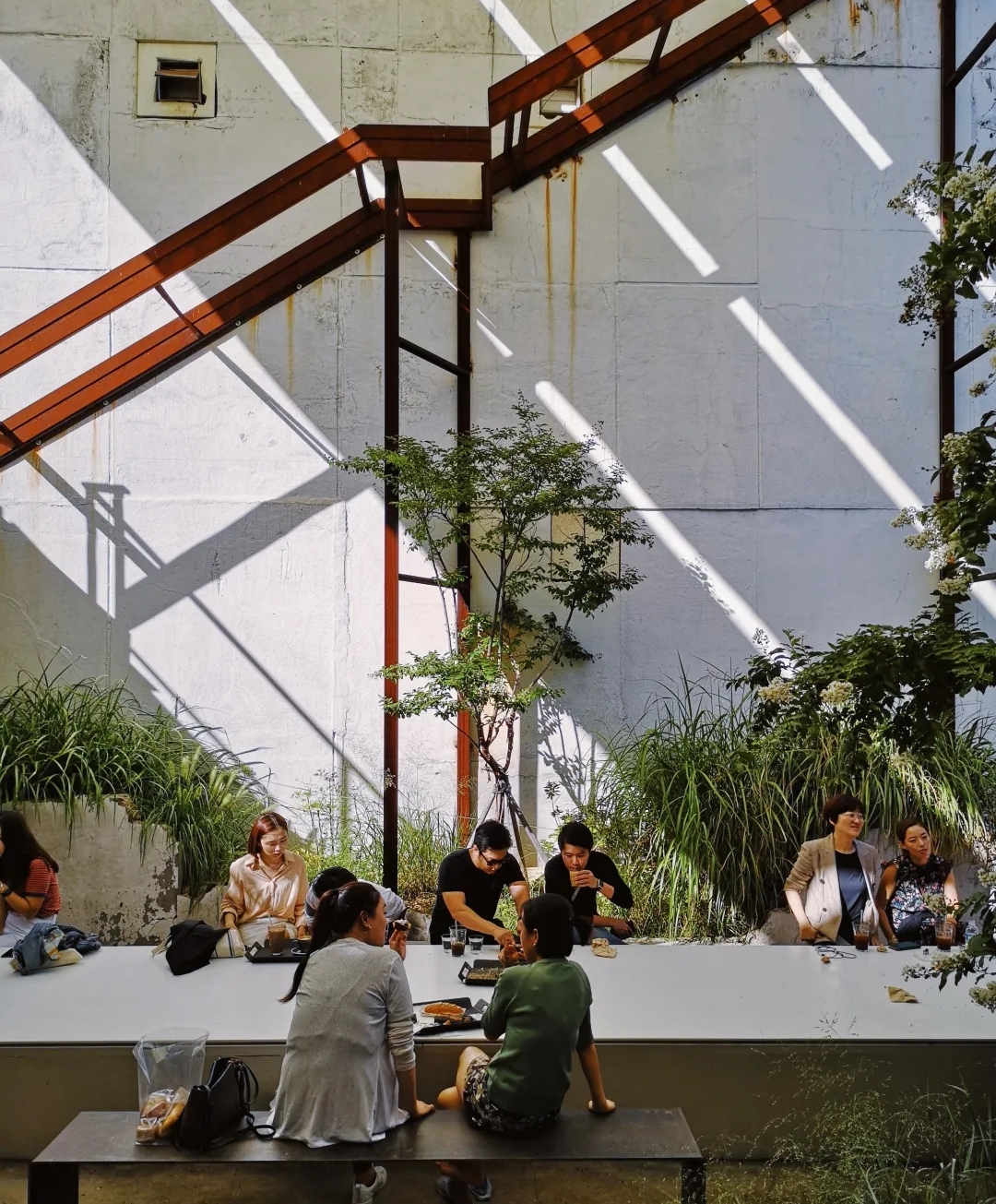 韩国网红设计师，把旧厂房改造成咖啡烘焙店，开这样的店真幸福