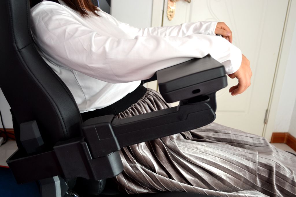 比傲风舒适的电竞椅,媲美电竞椅的椅子