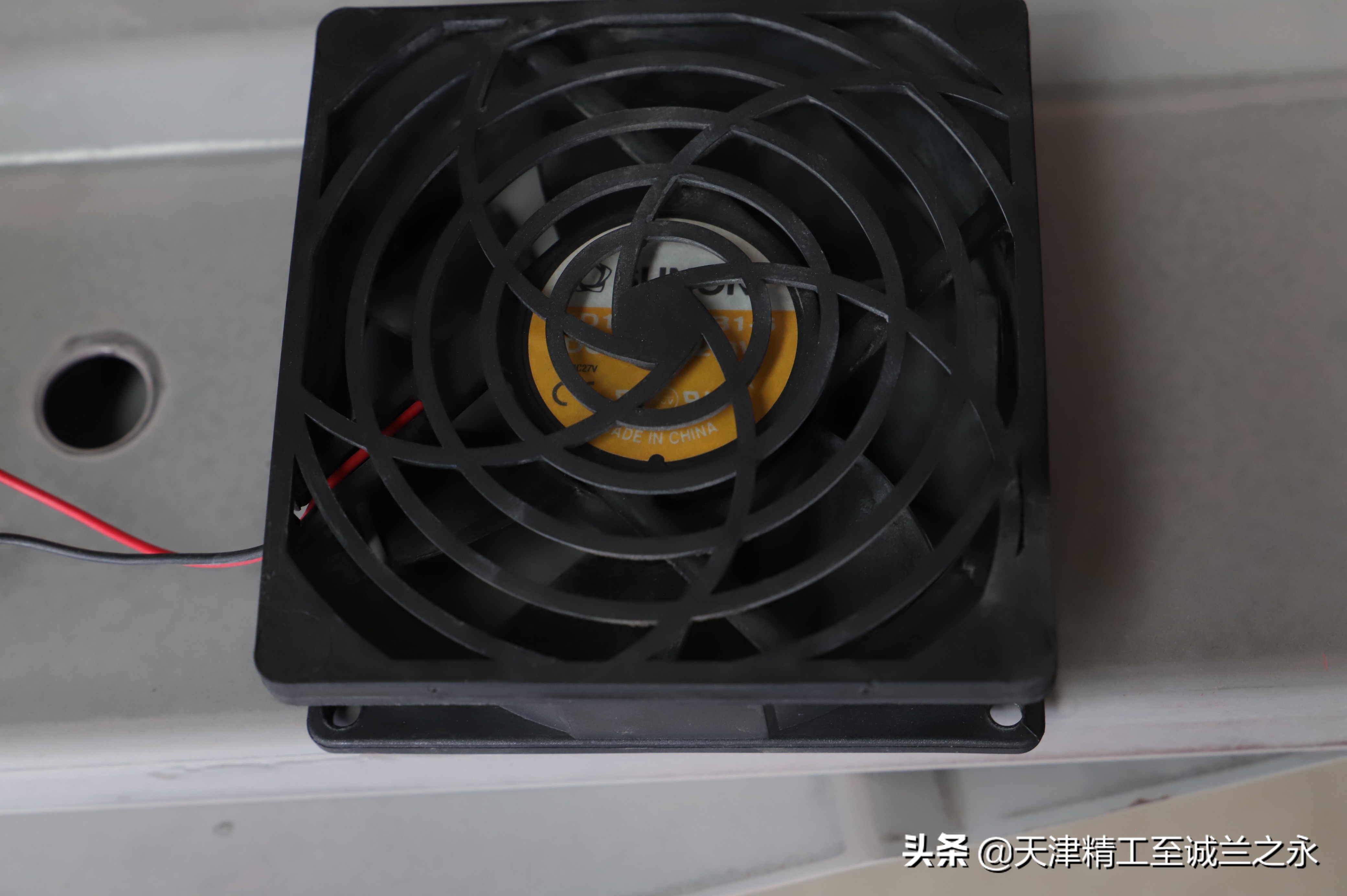 汽车喷漆工的信仰级工具翻新：瑞典IRT-300烤漆灯