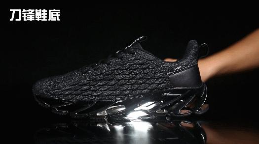 adidas三条杠运动鞋,adidas三条纹鞋舒适感