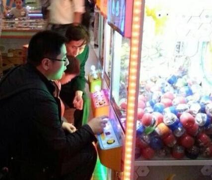 抓娃娃机的利润如何,抓娃娃机有多暴利