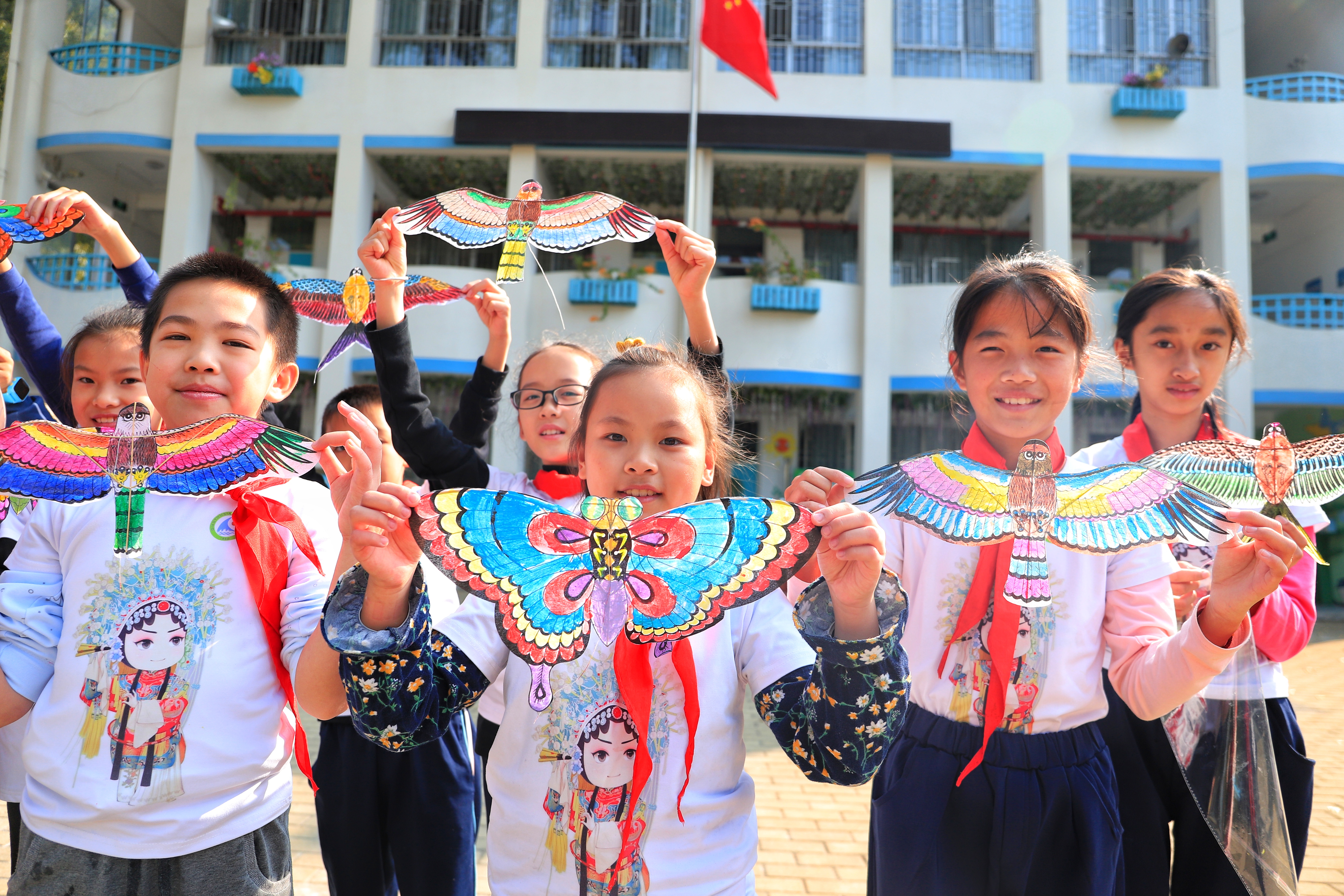 学生科技节风筝竞赛,放飞科学梦想主题班会