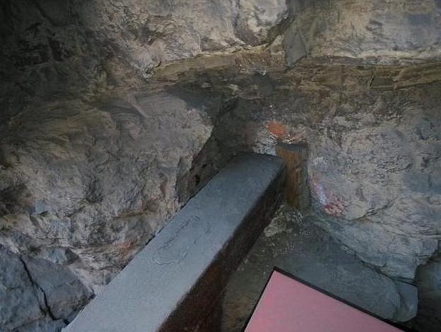 山西悬空寺发现膨胀螺丝,悬空寺膨胀螺丝图