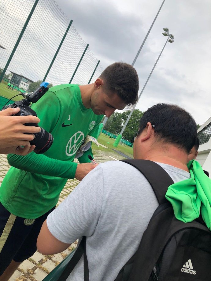 18岁封闭式足球训练营,沃尔夫斯堡足球青训中心