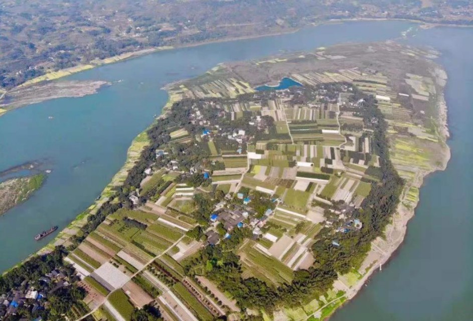 入渝第一岛中坝岛,长江入渝第一镇朱沱镇