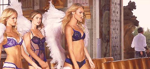 模特控诉维密潜规则,百名模特控诉维密照片