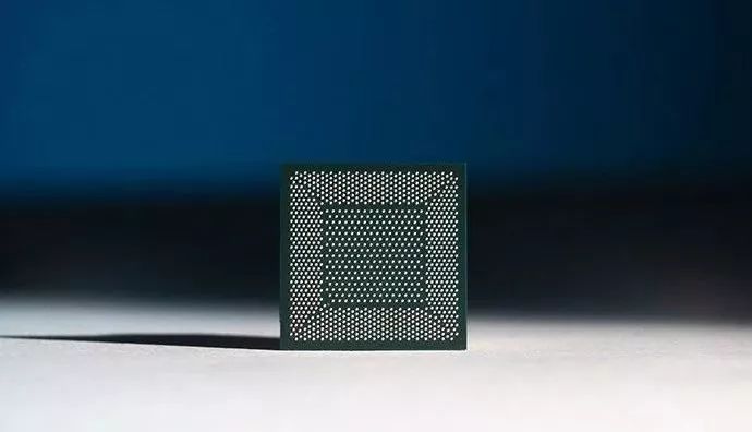 英特尔全新芯片赋能ai训练性能,英特尔发布神经形态芯片超算