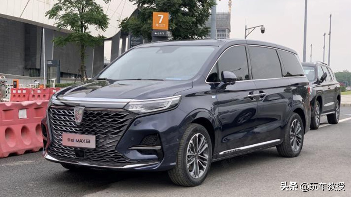 wey坦克300银色量产实车,wey新车坦克300外尺寸