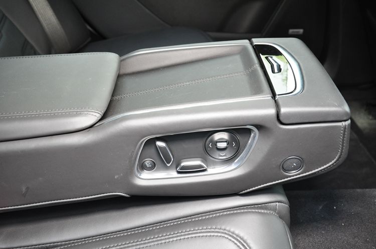 试驾凯迪拉克ct6入门车型,胖哥试驾凯迪拉克ct628t精英