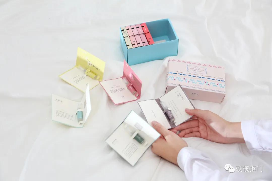 送女生百元左右性价比低的礼物,给女生送礼物怎么跟她聊