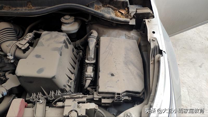 1.2t卡罗拉点烟器保险丝,卡罗拉点烟器保险丝更换教程