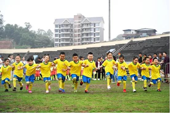 四川省内的少儿足球赛,四川省幼儿体育大会在哪看