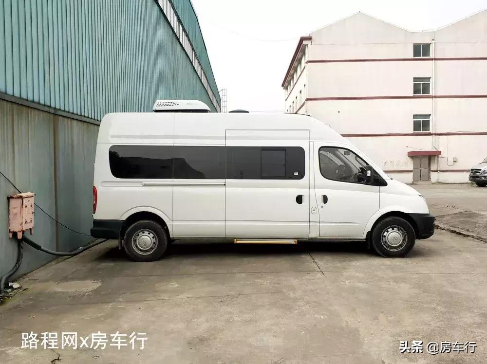 房车大全20-30万的c型房车限量版,房车价格30万元空间大全新自动挡