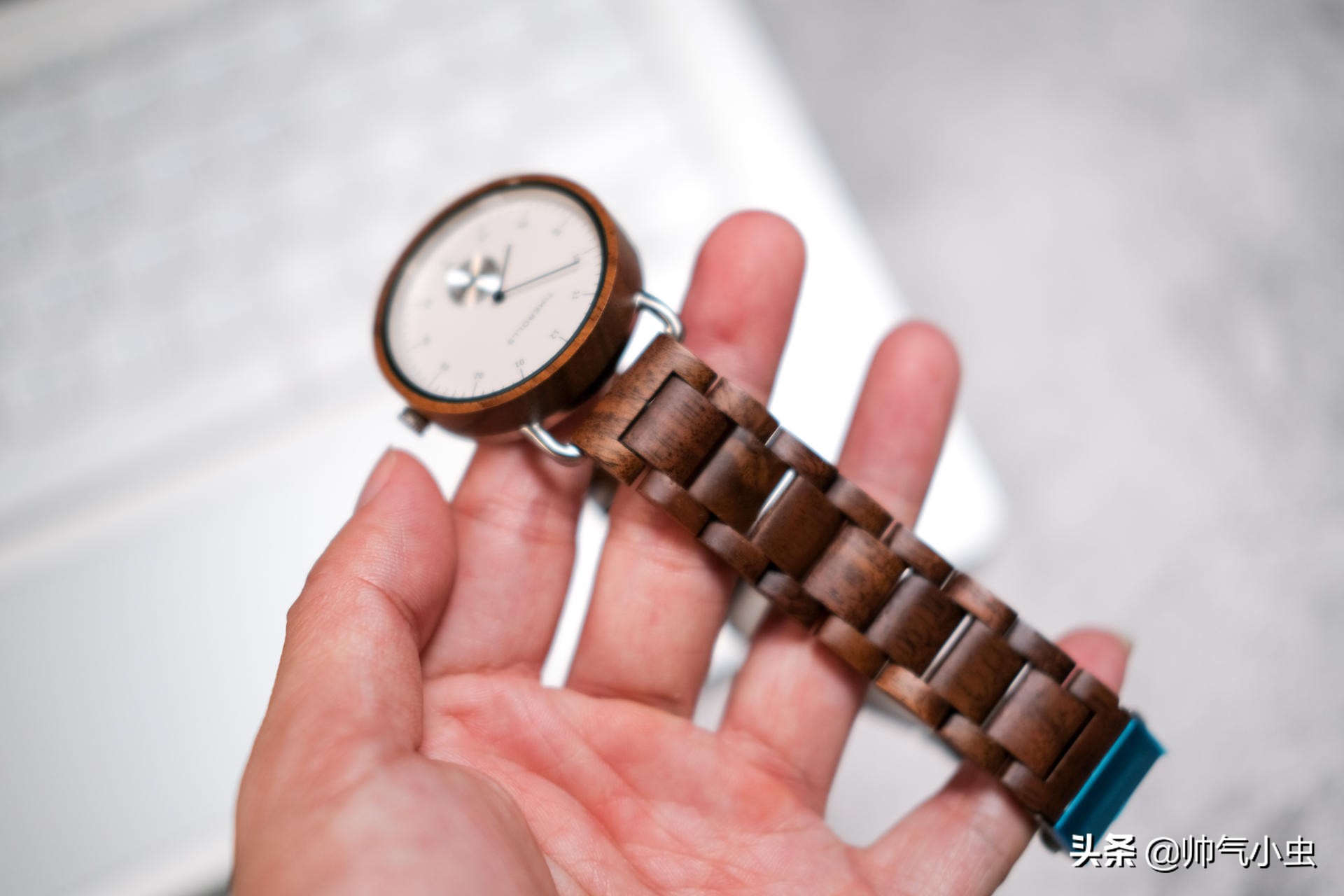 手表玩出花样,小米有品光动能机械手表