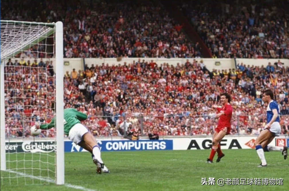 猎鹰人足球鞋,猎鹰儿童足球鞋