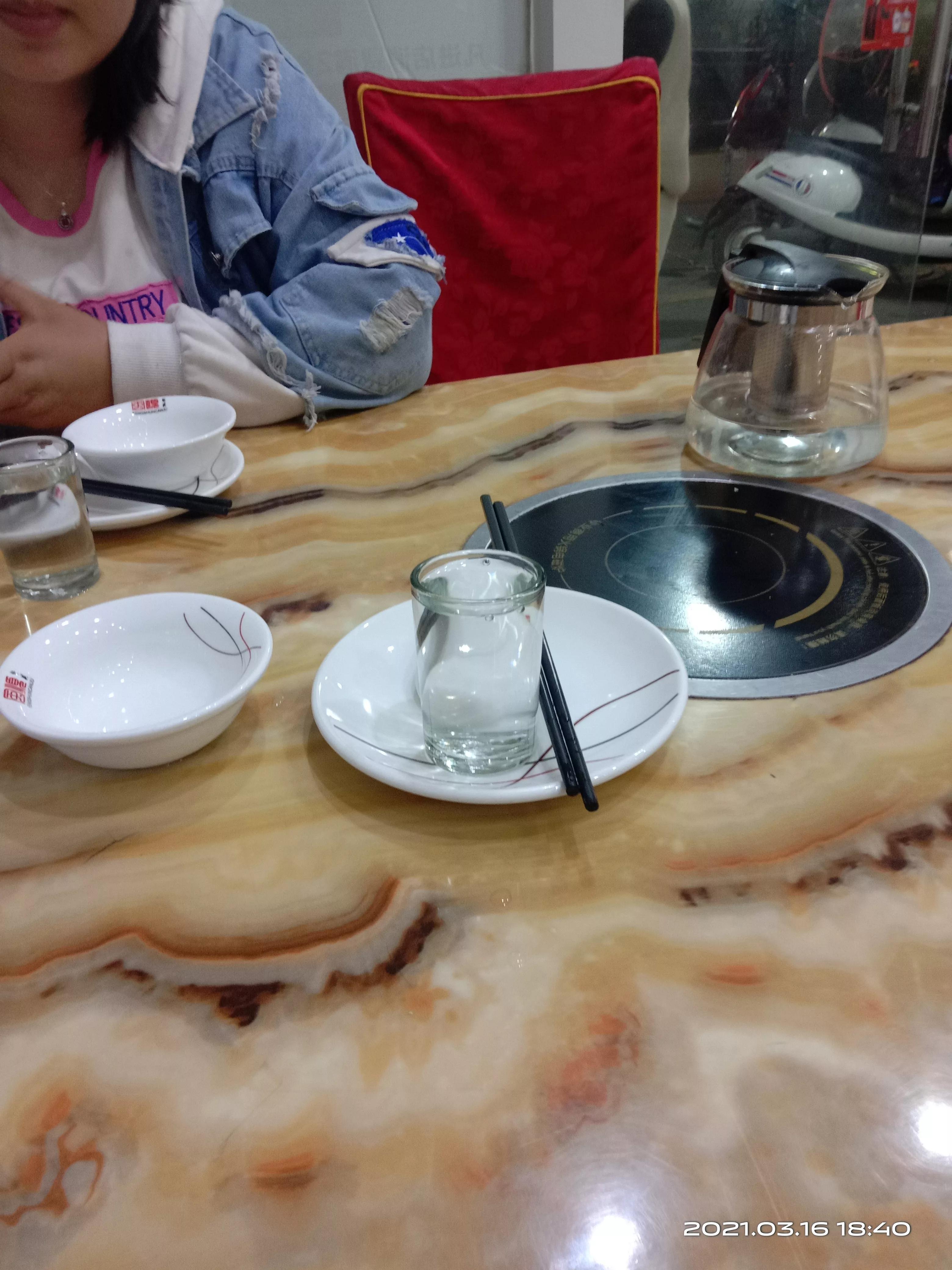 都说进厂不好但又能干什么呢,进厂干三天你就想提桶跑路的文案