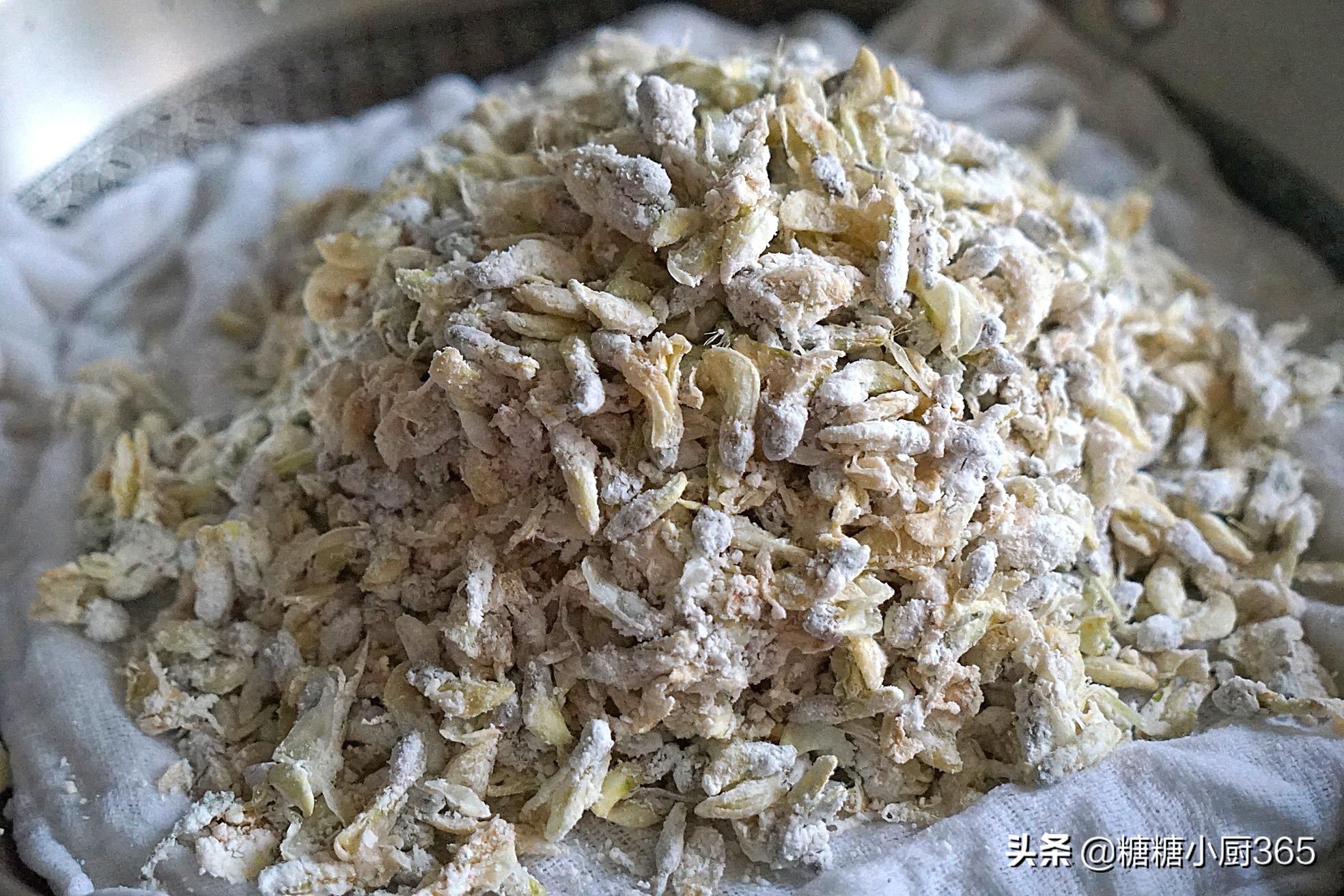 槐树花炒鸡蛋美味,槐树花蒸几分钟好吃