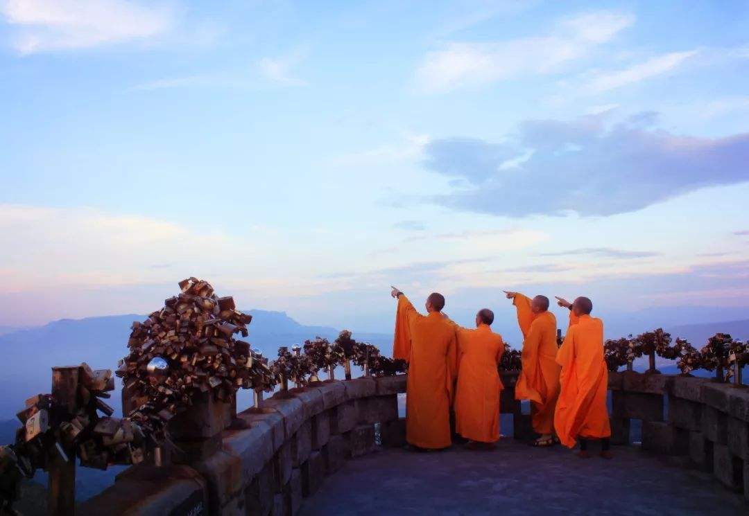 相约古剑山，去世界杯啤酒音乐节上看球、跳海草舞