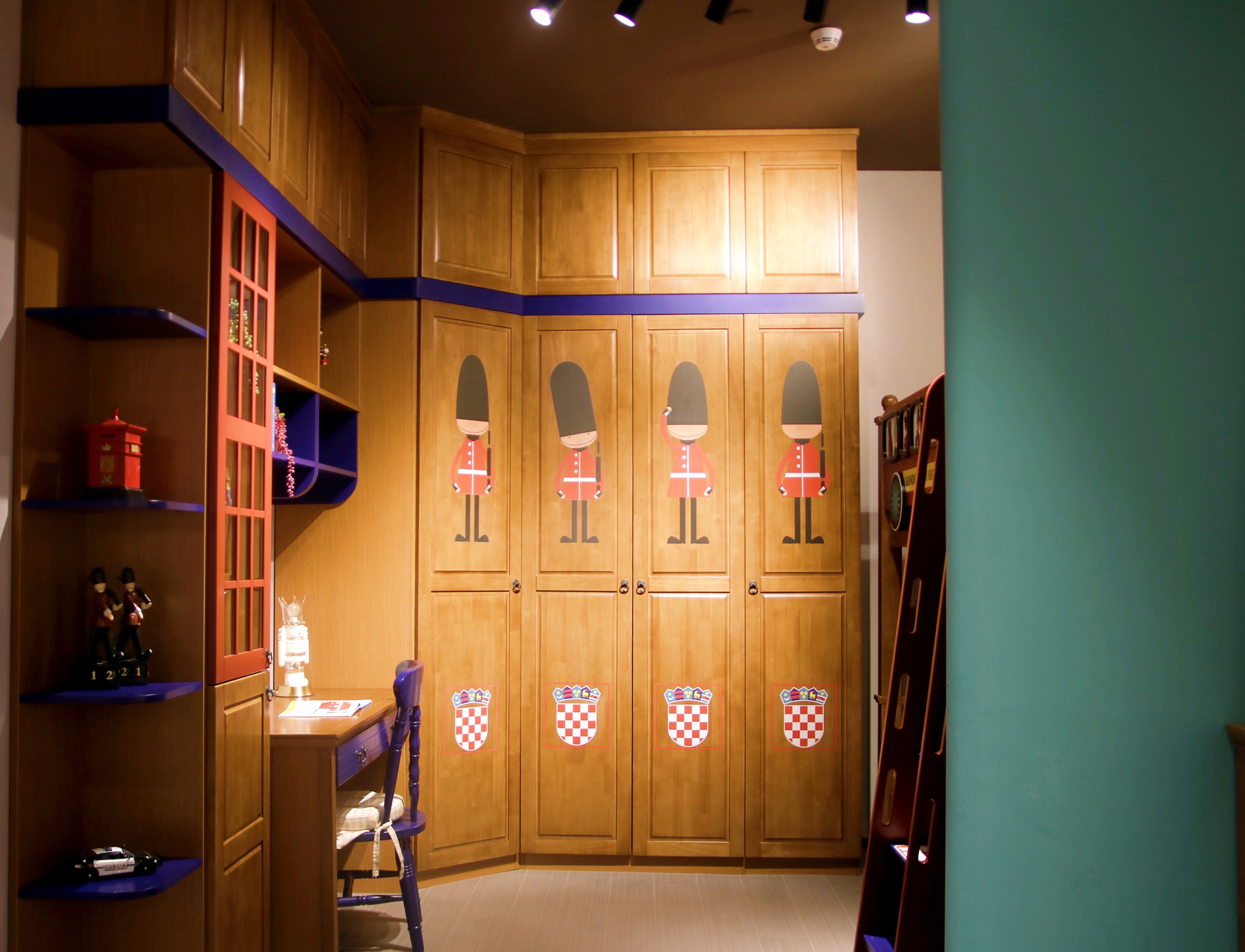 英伦小屋定制,英伦小屋儿童家具卖点