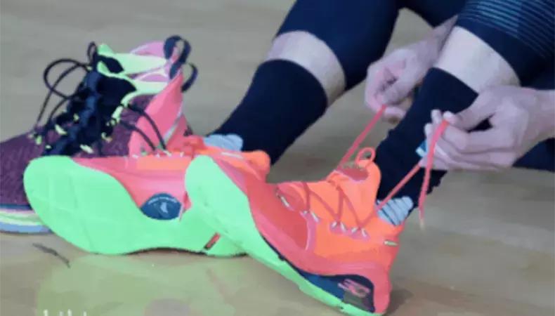 安德玛curry篮球鞋mvp,安德玛curry4与curry8对比