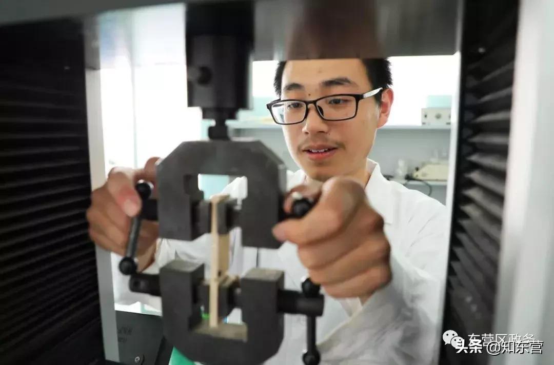 亮相人民大会堂！“小企业”闯出大市场