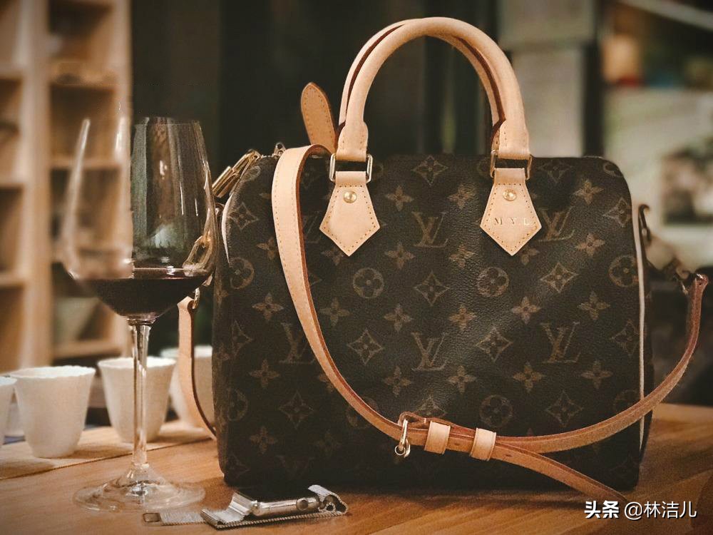 买大牌包包要买最新款吗,买大牌包包省钱攻略