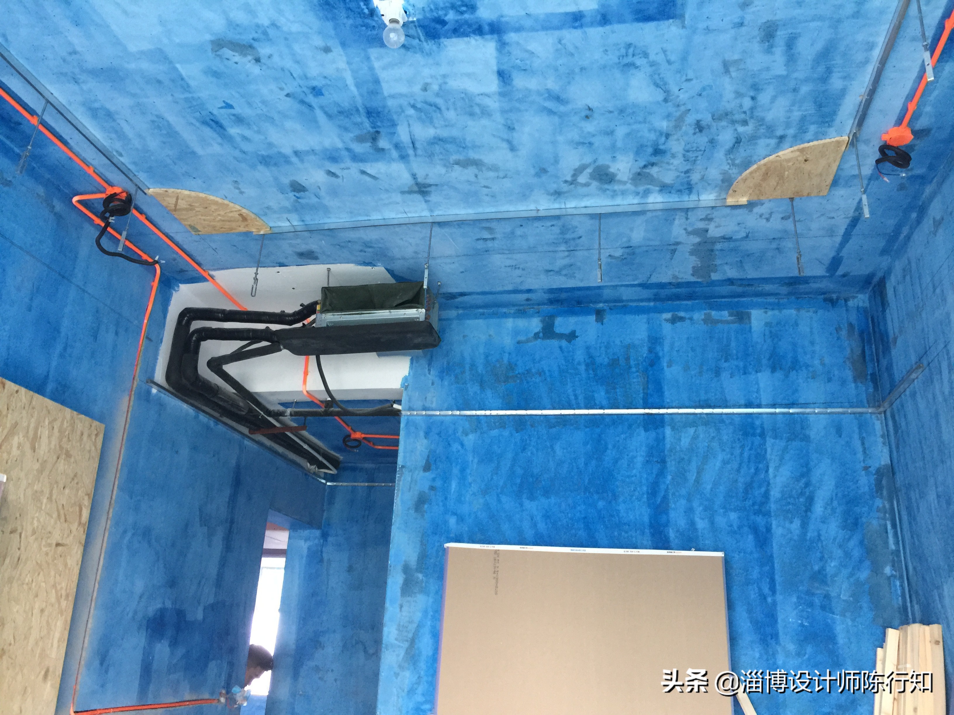 木龙骨与轻钢龙骨哪个更容易开裂,轻钢龙骨注意事项