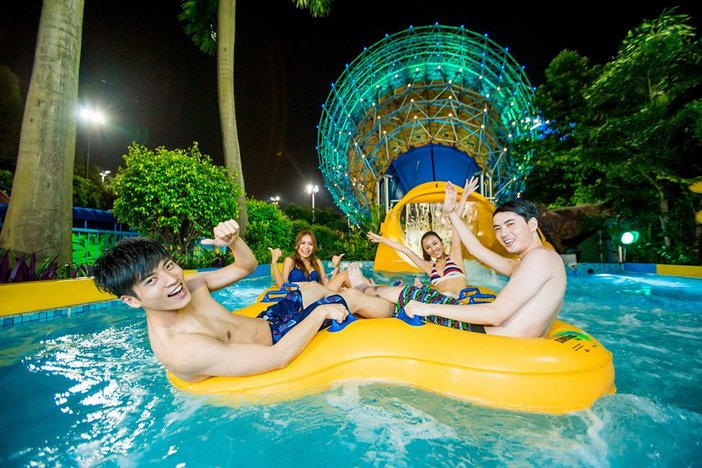 广州长隆水上乐园巨洪峡第一视角,广州长隆适合小朋友玩的水上乐园