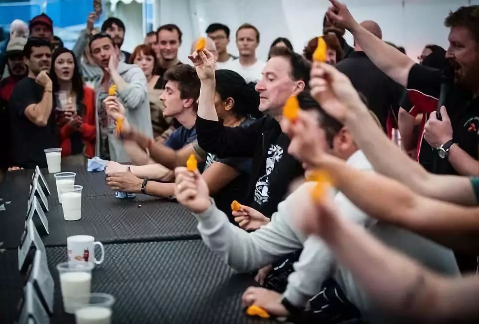 为什么芥末的辣和辣椒的辣不同,为什么辣椒辣嘴芥末却辣鼻子