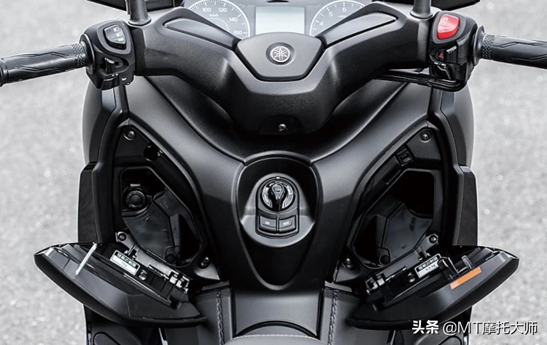 雅马哈xmax250和300区别,雅马哈nmax250和xmax250的区别