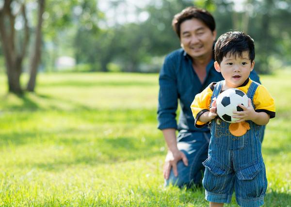 moumou牛亲子陪伴法则，给孩子满满幸福感