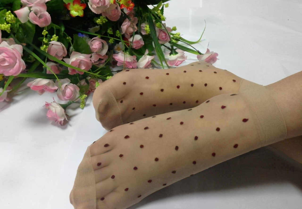 潮袜推荐最新款丝袜,袜有哪些类型