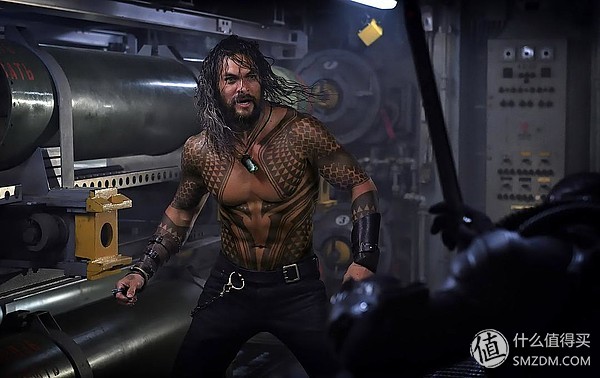 看腻了小鲜肉？《海王》凭肌肉和女神实现口碑逆袭：DC漫改指南