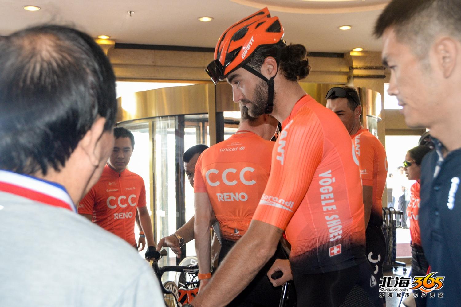 零距离接触环广西明星车手，个个一米八五，人靓身材好（多图）