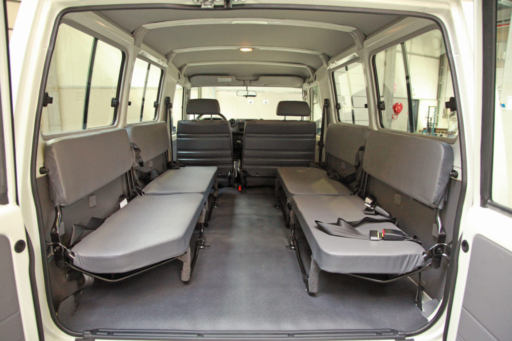 全新陆巡5.7试驾,陆巡v6版测评