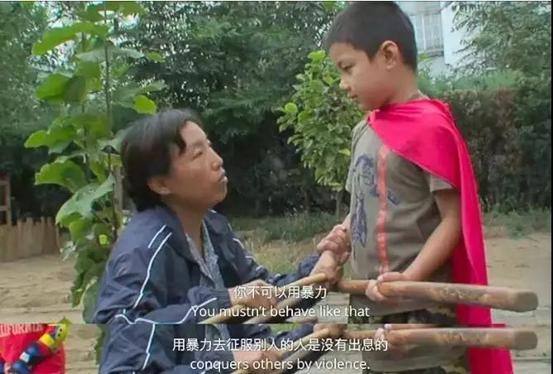 看完《零零后》沉默了：好孩子是如何被父母养废的？