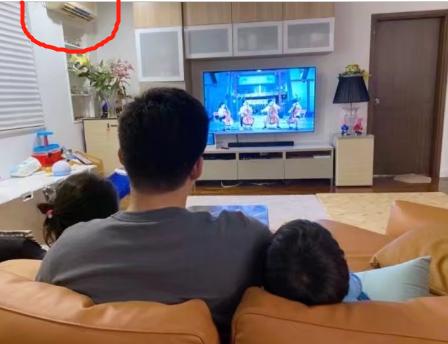 霍启刚1.5亿香港别墅曝光，内景装修太普通，空调发黄也不在意