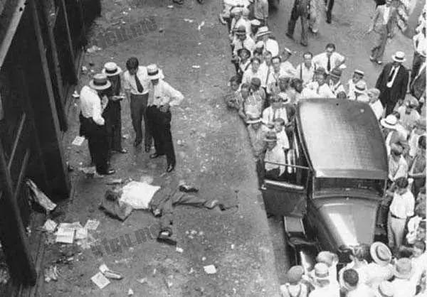 华尔街盲盒,美国华尔街的金融风暴