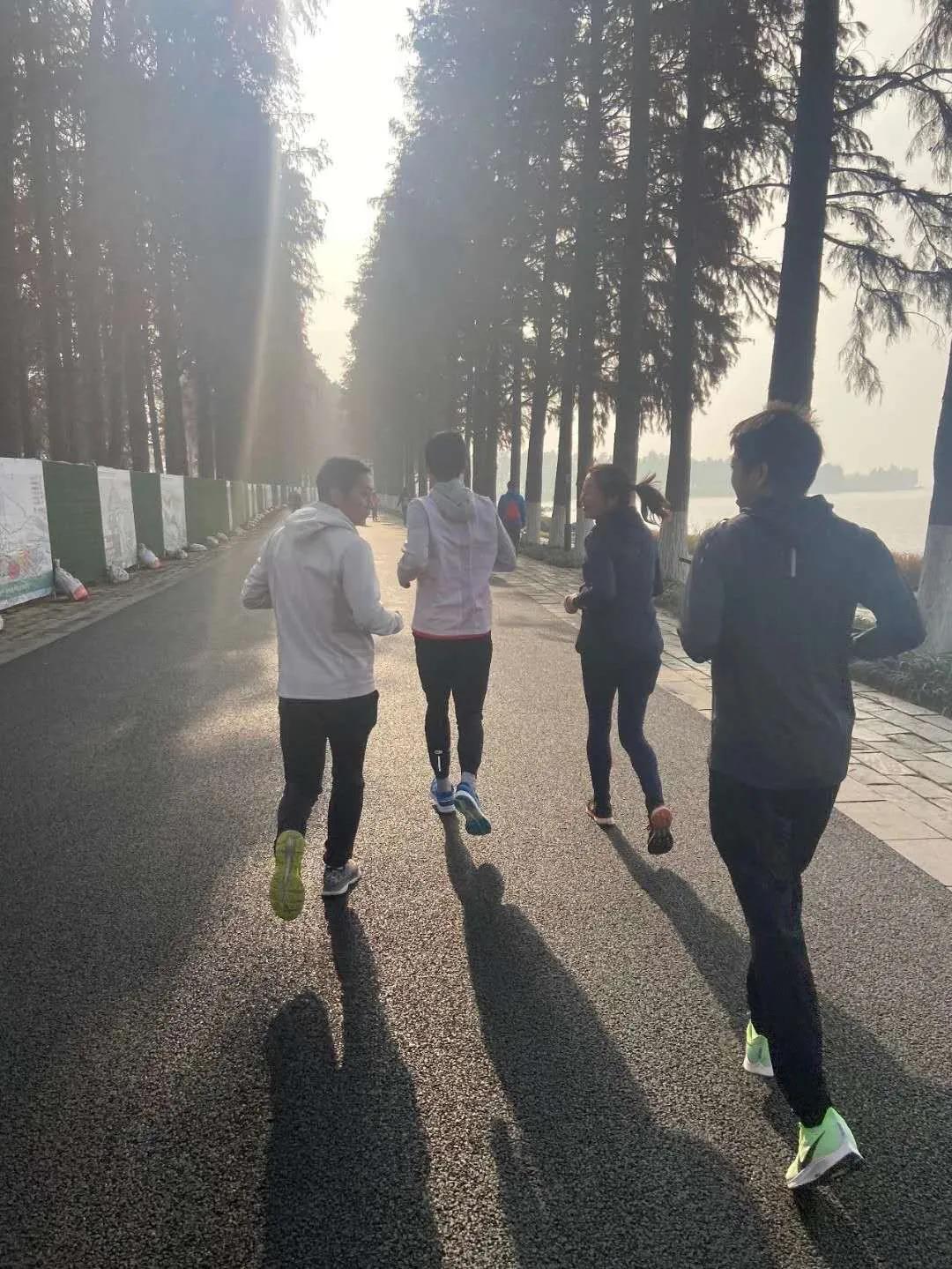 为什么很多人很难坚持跑步,教你几招如何让跑步变得不再枯燥