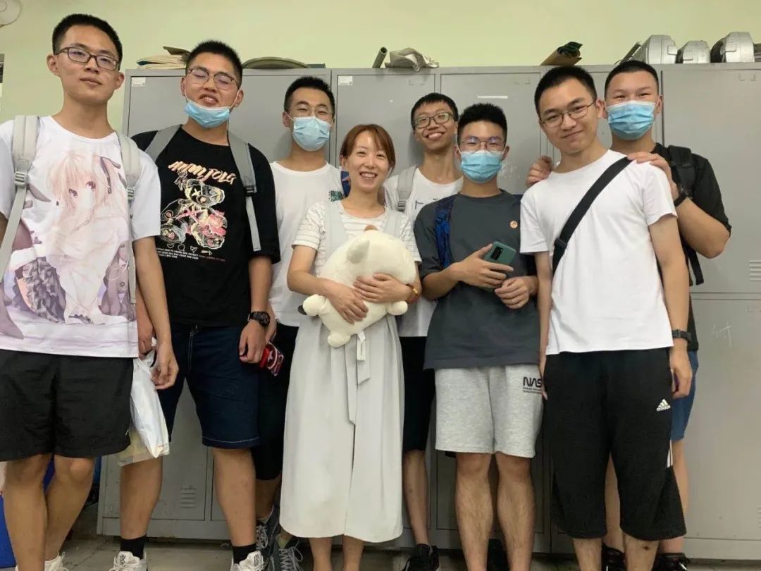 盐外课,盐溶解幼儿小班教案