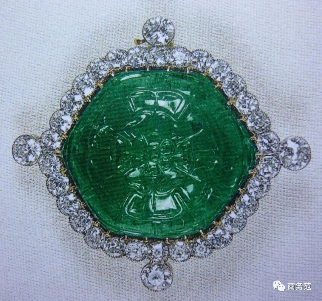 英国女王的珠宝高清,英国女王伊丽莎白二世的珠宝