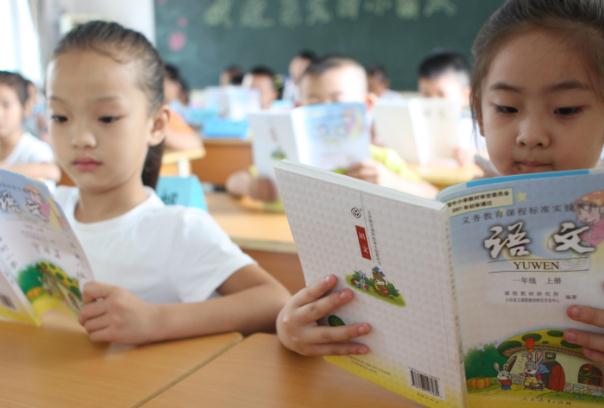 小学生作业题难倒家长,一年级必考试卷上最难的题目