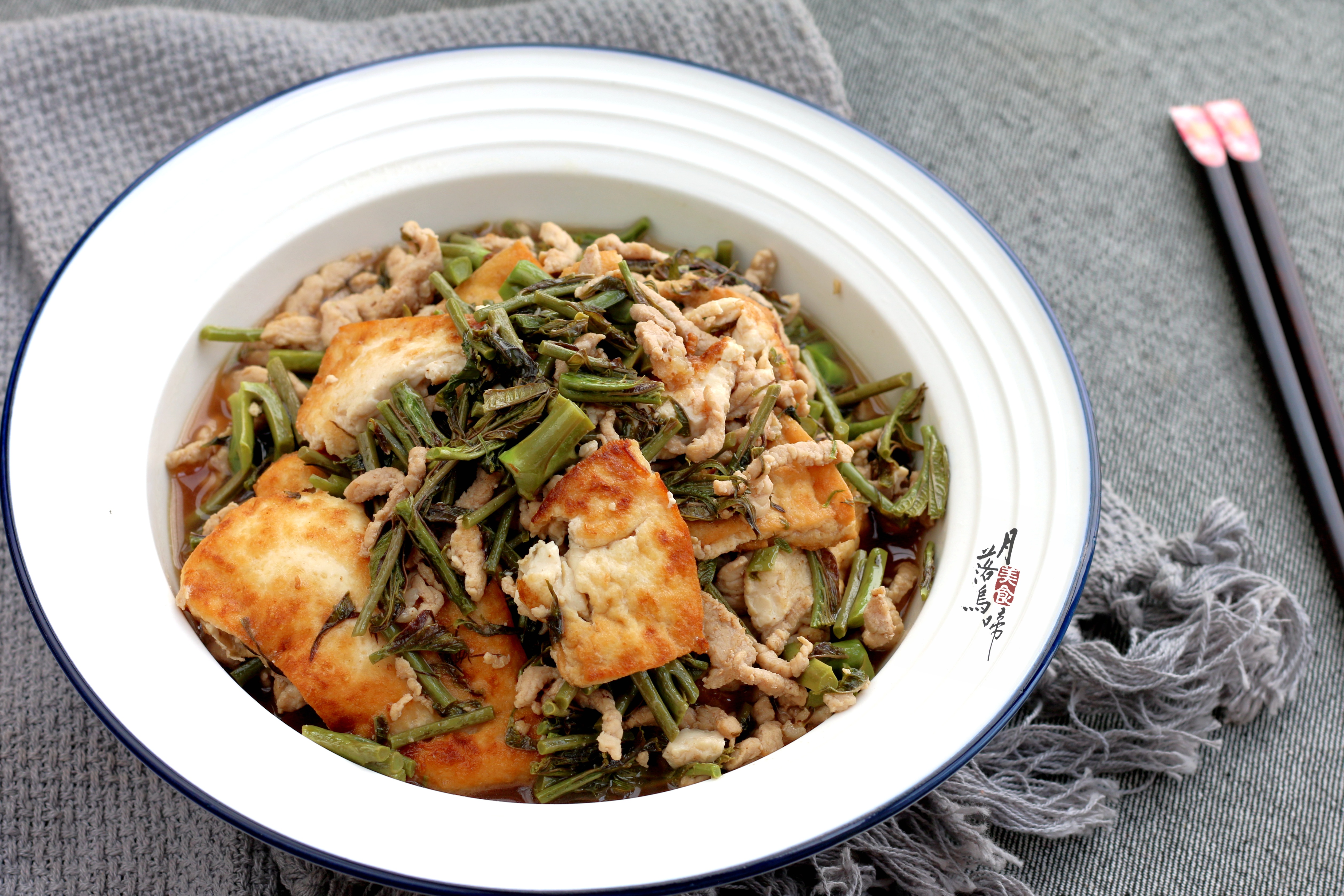 香椿除了炒鸡蛋还能炒什么吃,香椿这样做比炒鸡蛋更好吃