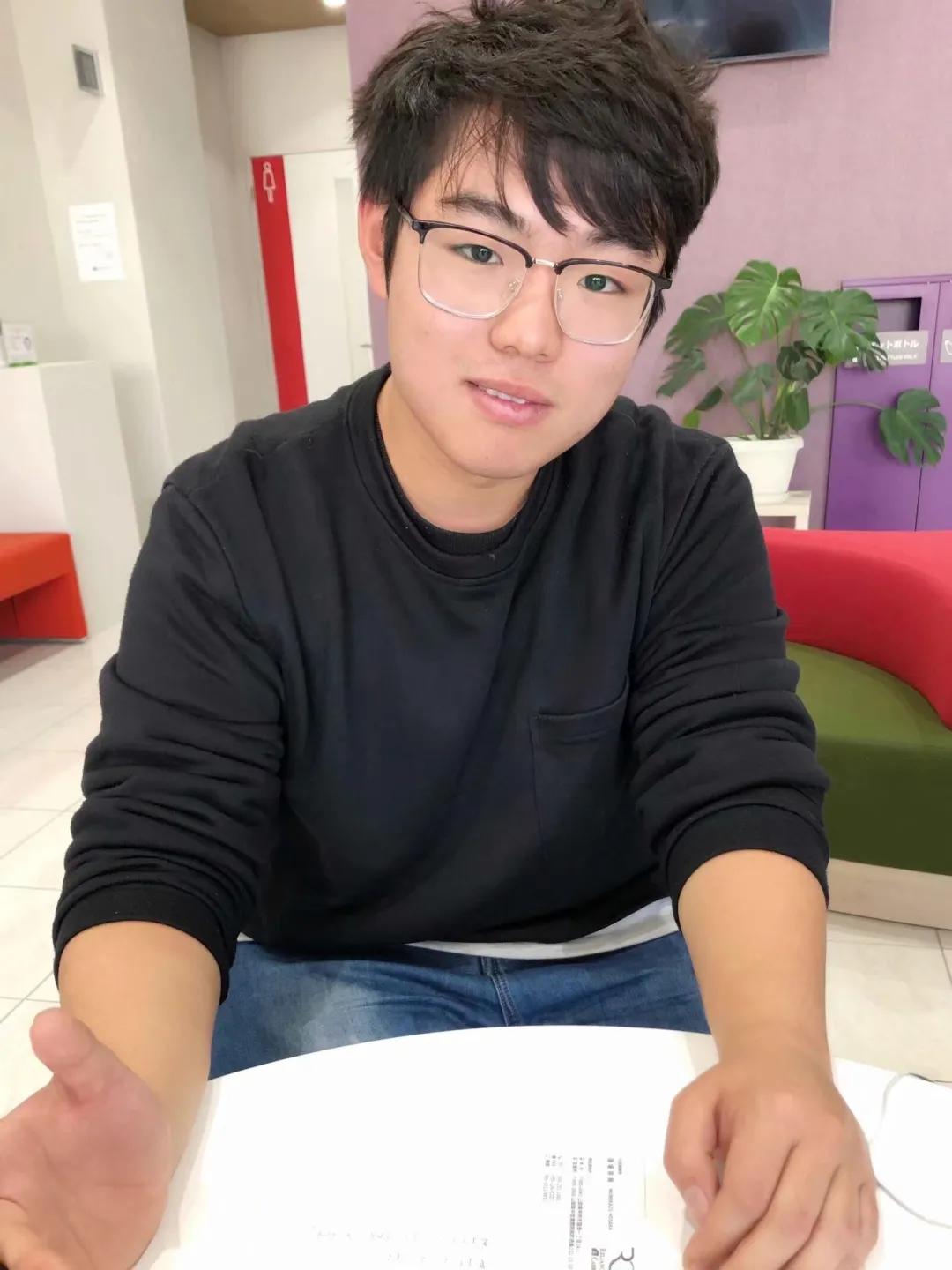 留学生被装进行李箱,留学生邮寄回国行李被偷