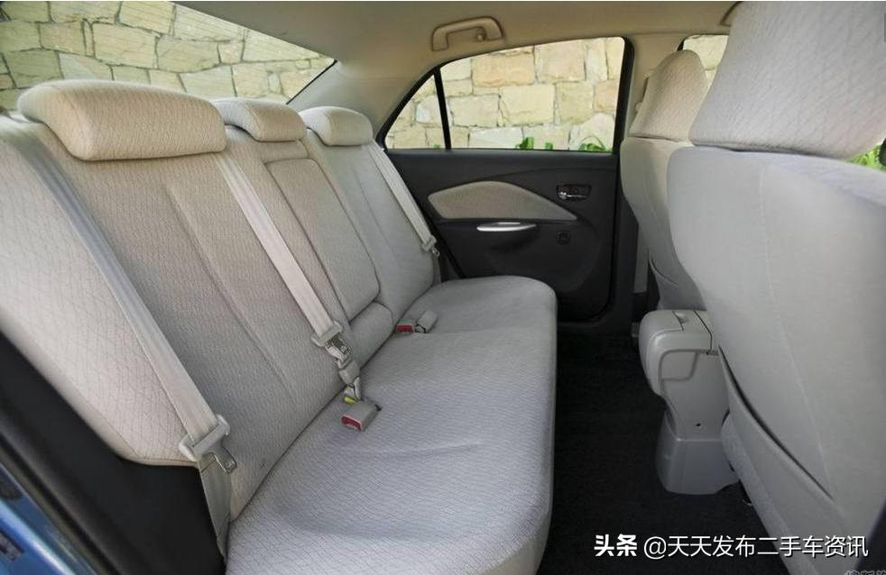 12年丰田威驰手动二手车值多少钱,12年丰田威驰1.3手动多少钱